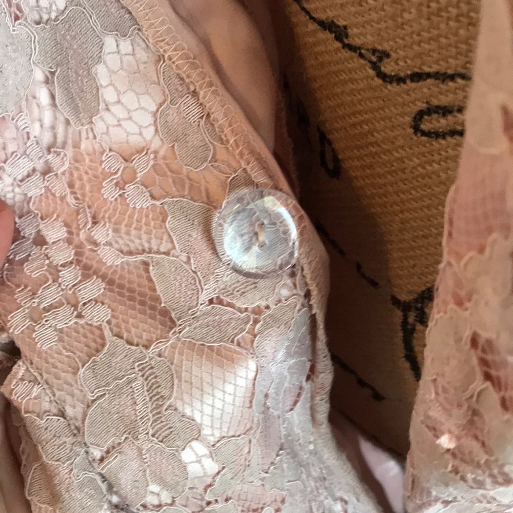 NWOT Lace trench dress with silky belt - Picture 4 of 6